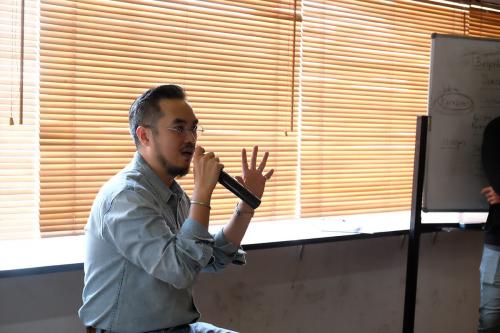 Bagaimana Membuat Sebuah Brand by Leo Theosabrata